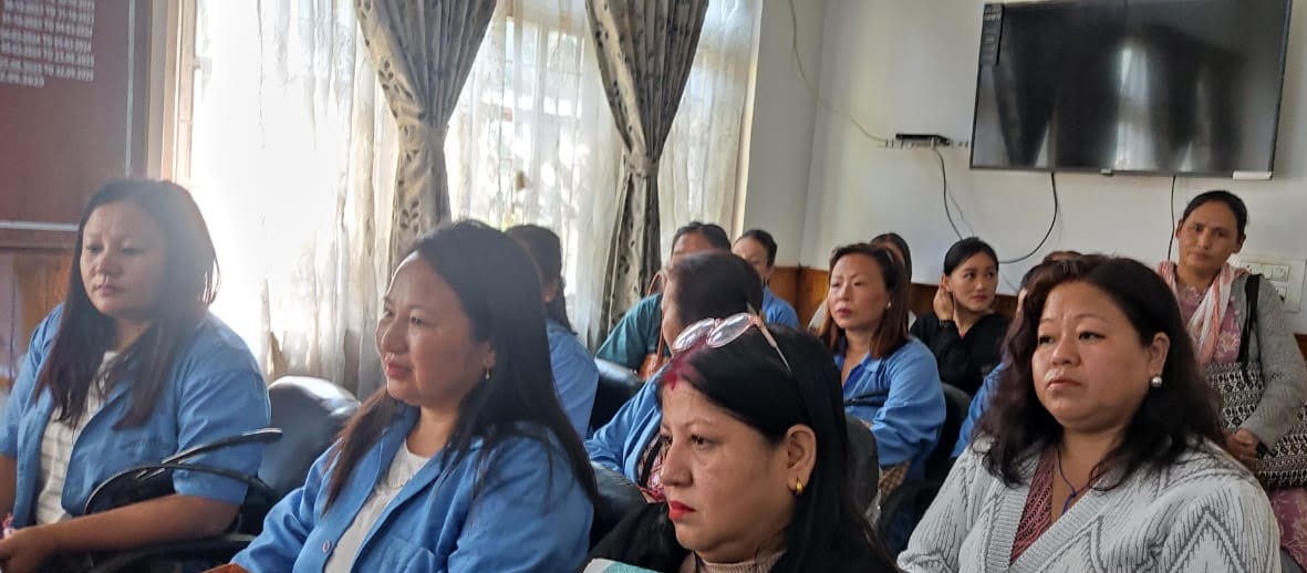 भीबीडीसी कर्मचारीद्वारा खण्ड विकास अधिकारीलाई ज्ञापन