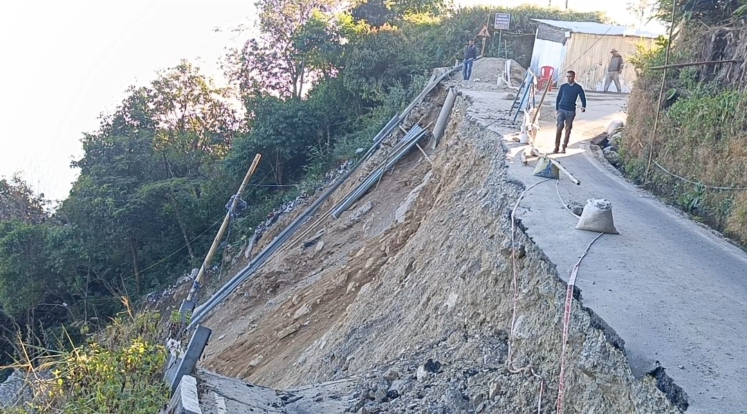 Read more about the article रोहिणी रोड अहिलेसम्म खोल्न नसकेकोमा भाजापाद्वारा आलोचना