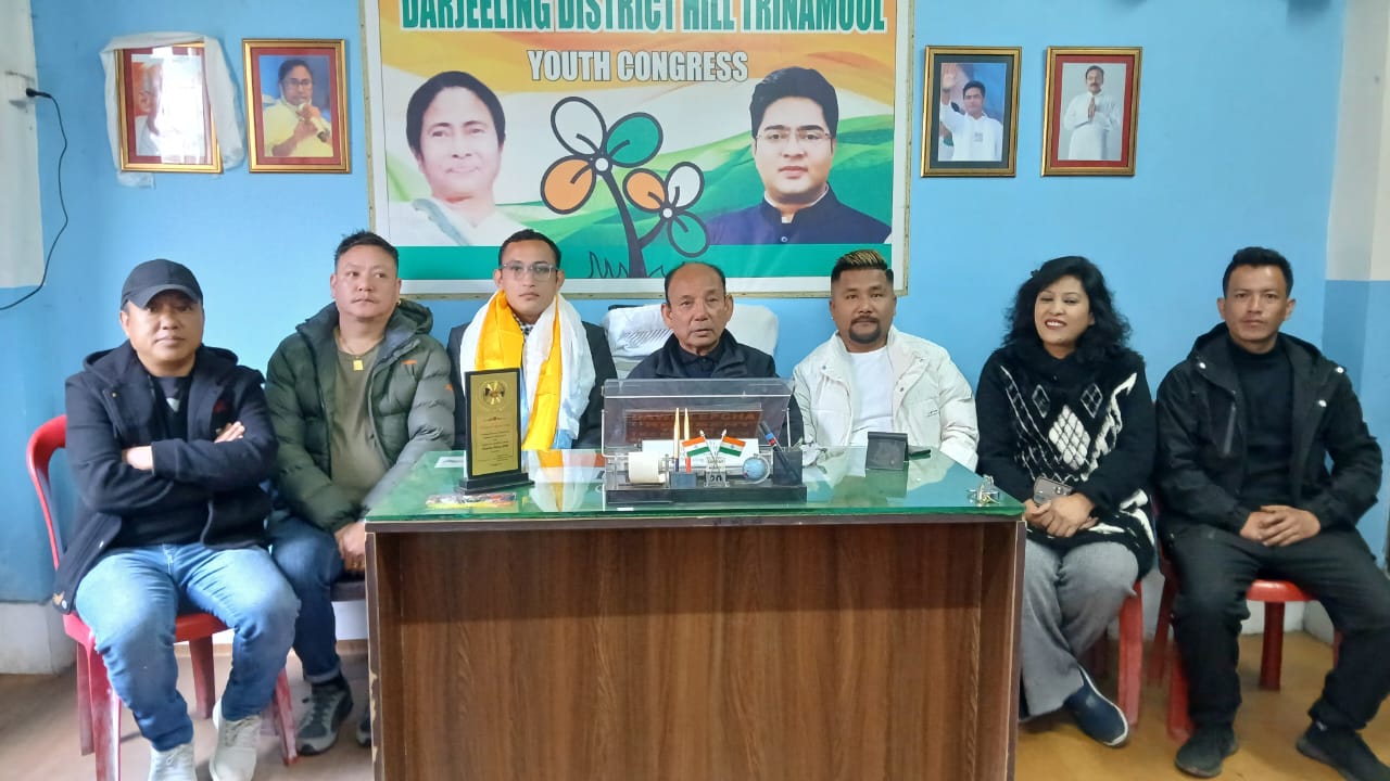 Read more about the article राज्य सचिव मनिषलाई हिल तृणद्वारा बधाई