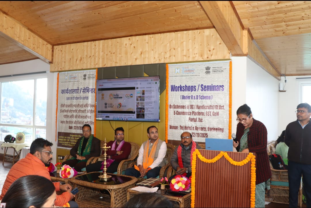 Read more about the article दार्जीलिङमा हस्तकला कारिगर कार्यशाला