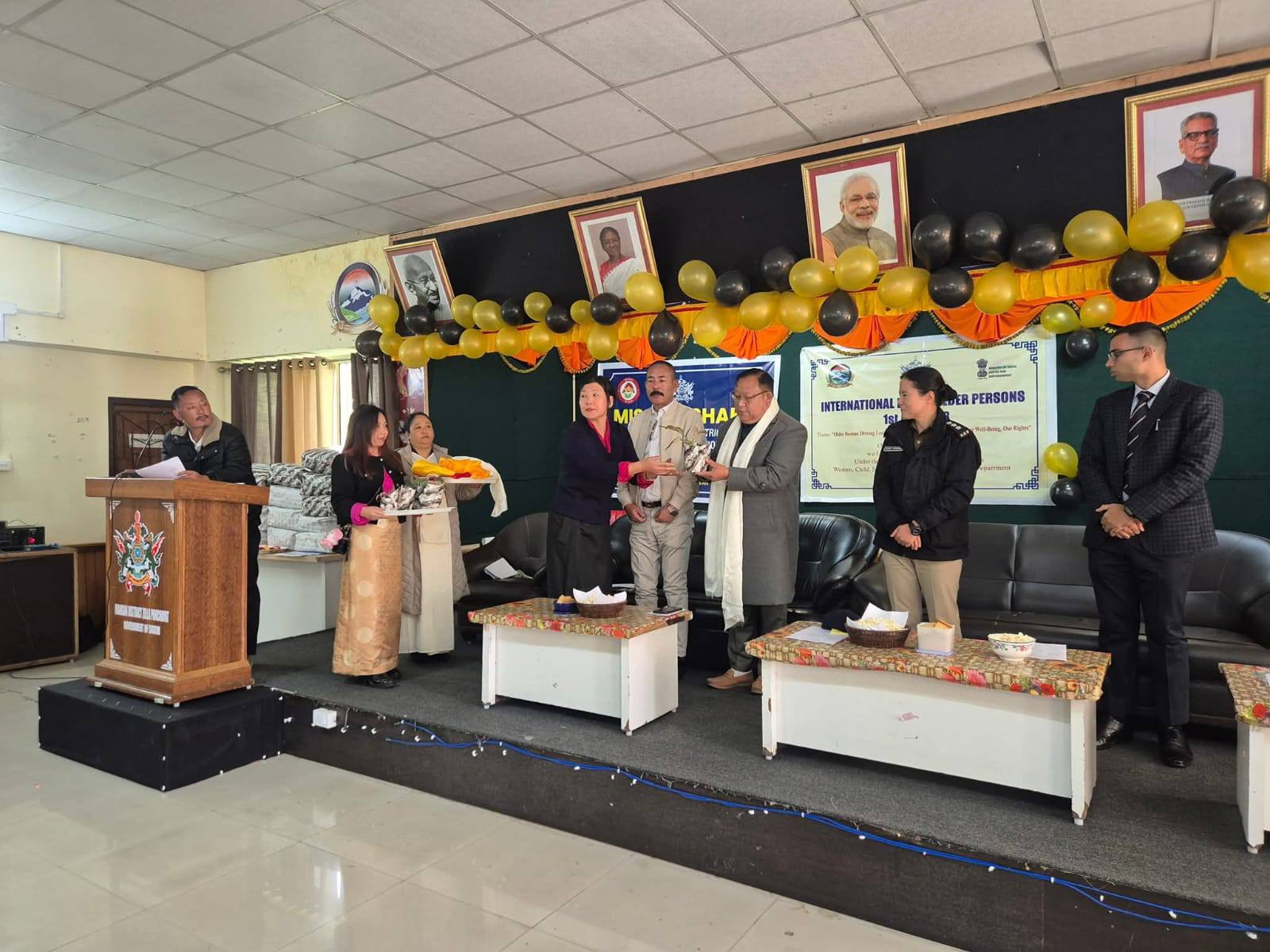 Read more about the article मङ्गन जिल्ला भवनमा अन्तर्राष्ट्रिय वृद्ध व्यक्ति दिवस पालन