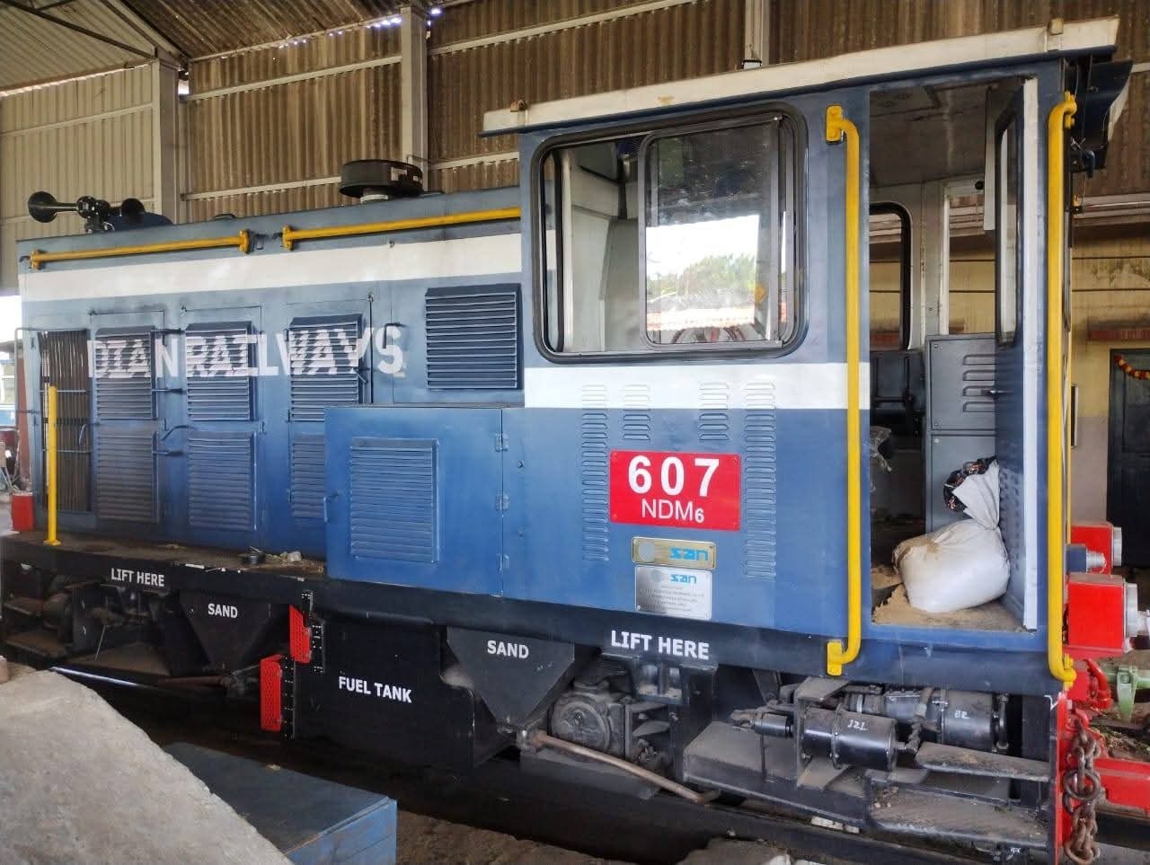 डीएचआर रेलसेवामा थप क्षमताको दुईवटा डीजल इञ्जिन