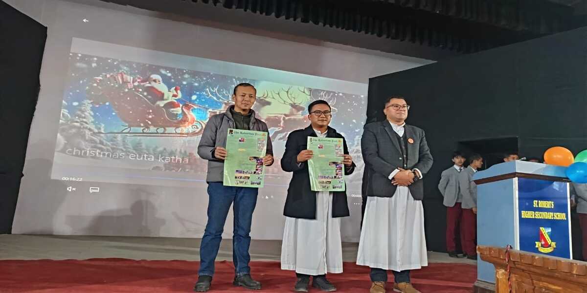 प्री क्रिसमससंगै दि रोबर्टियन पोस्ट-को लोकार्पण