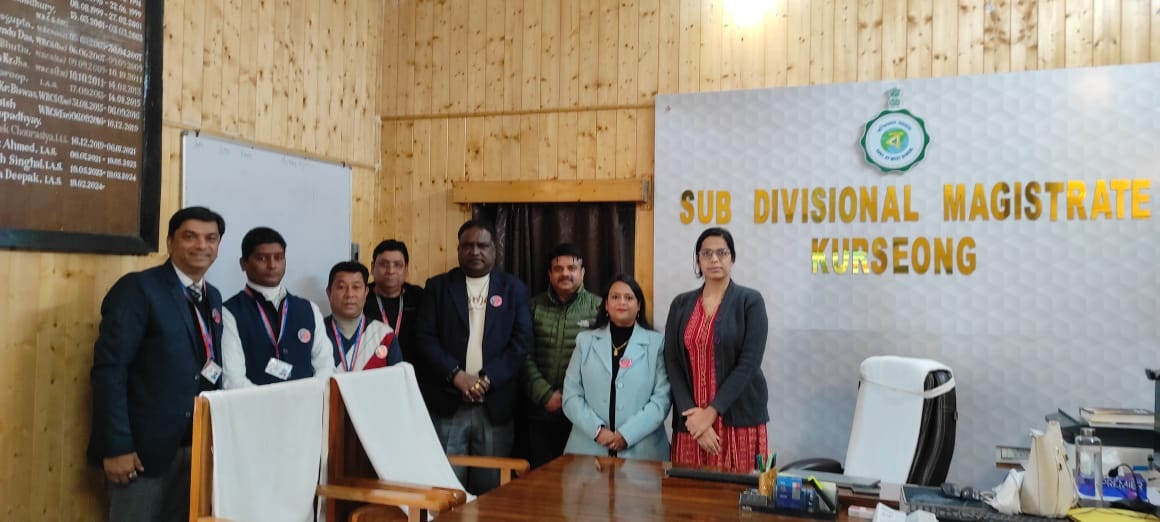 भारतीय मानवाधिकार एशोसिएसनको एक प्रतिनिधि टोलीद्वारा महकुमा शाकससित चर्चा