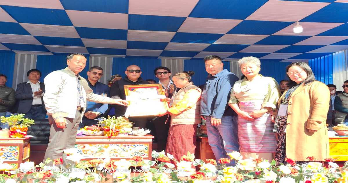 सिमिक लिङ्जे सरकारी जुनियर हाई स्कूलको प्लेटिनम जुबिली पालन