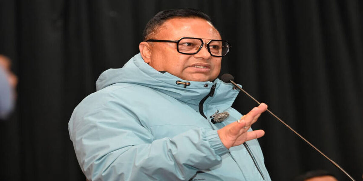 Read more about the article शिक्षकहरुको समस्य लिएर आज अनित थापा कलकत्ता प्रस्थान 