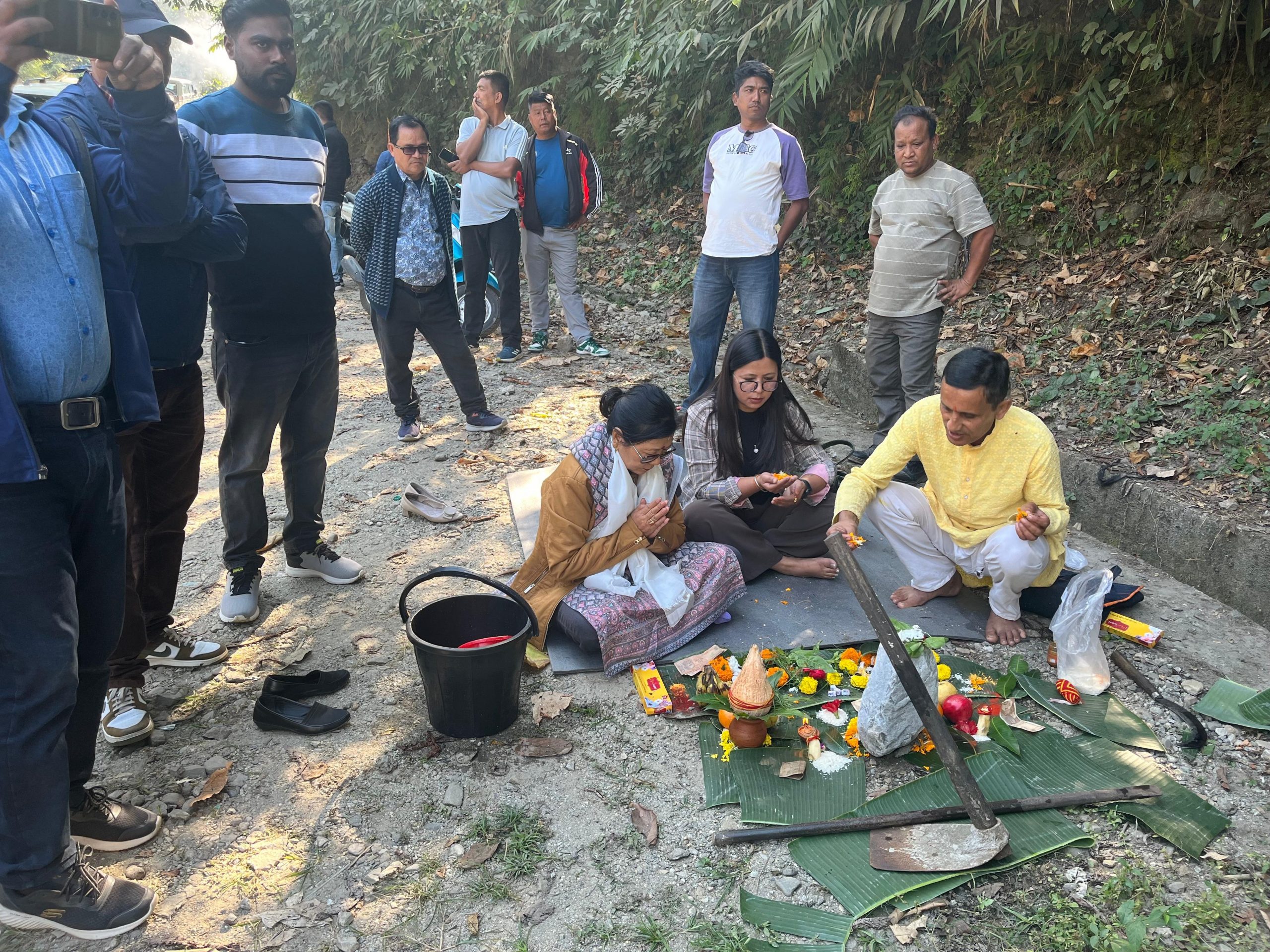 रोहिणीमा सड़क निर्माणतको शिलान्यास