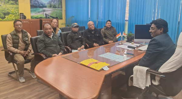 Read more about the article भागोप्रमो श्रमिक सङ्गठनको खरसाघङ महकुमा समिति टोलीको भविष्यनिधी आयुक्तसित भेट