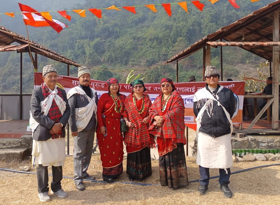 Read more about the article अखिल भारतीय गुरुङ तमु बौद्ध संगठन खरसाङ महकुमा समितिको आयोजमा सांस्कृतिक पर्व स्योकै