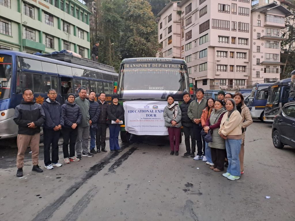 Officially educational exposure tour for teachers