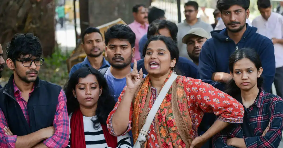 Read more about the article उपकुलपतिको कथित “जातिवादी” भनाइ र निष्कासन आदेशको विरोधमा जेएनयूमा हिंसा भड्कियो