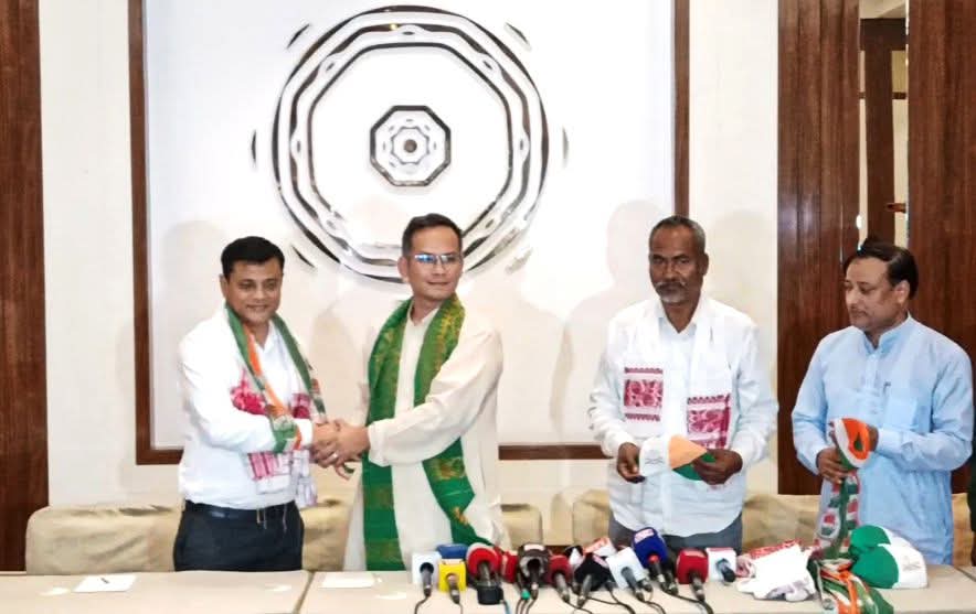 Read more about the article आग्सुका निवर्तमान सभापति सुनील छेत्री कांग्रेसमा सामेल 