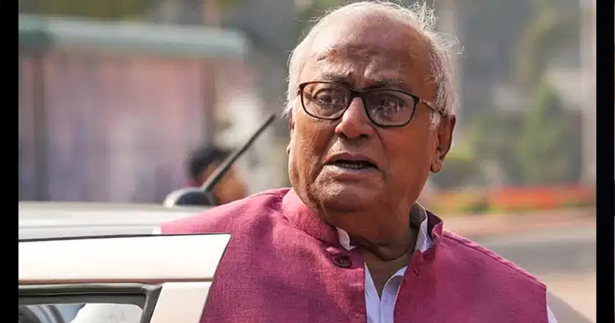 Read more about the article पार्टीको भनाइ विपरीत तृणमूल सांसद सौगत रोय पुगे राष्ट्रपति भवनमा