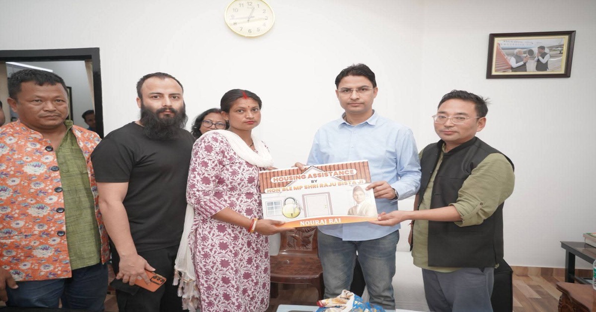 Read more about the article टिस्टा बाढीपीडित १० परिवारलाई घर हस्तान्तरण