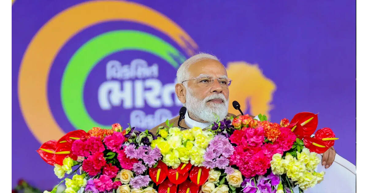 Read more about the article “राजनीतिक गिद्ध” कांग्रेसले हल्ला गरेर पेट्रोल संकट सिर्जना गरिरहेछः प्र.म.