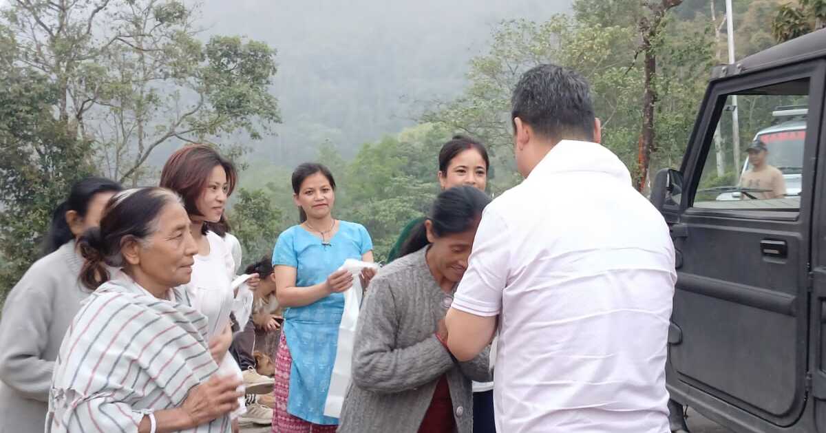 Read more about the article गोजमुमो अध्यक्ष गुरुङद्वारा नोमन राईको पक्षमा लेबुङ बदमताममा प्रचार