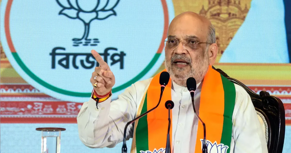 Read more about the article अमित शाहले प्रवासी कामदारहरूसँग भेटे, रोड शो र बैठकहरू गरे