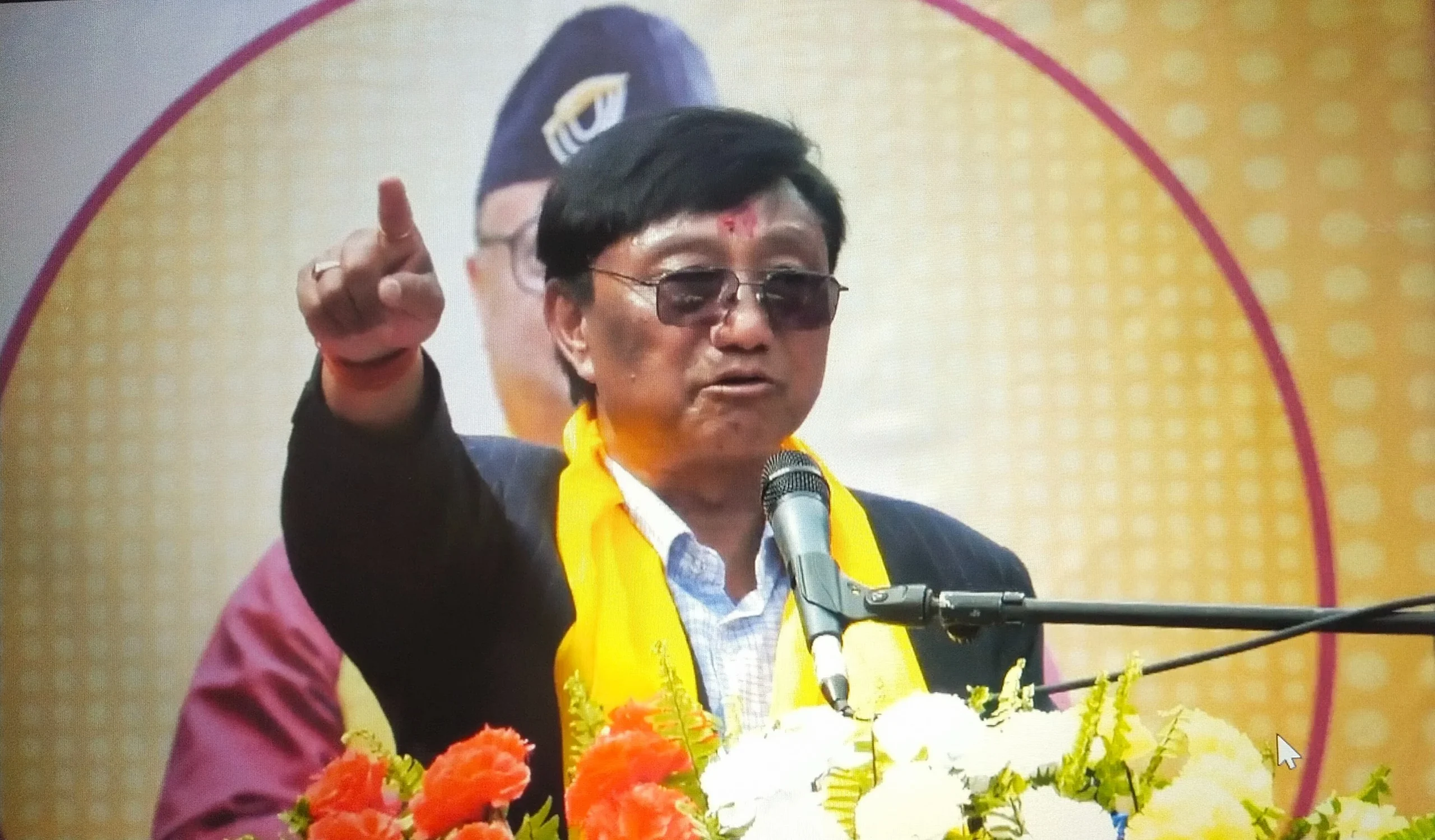 Read more about the article गुराँस फुल्ने पहाडमा अब कमल फुल्नु हुँदैन : विजय कुमार राई 