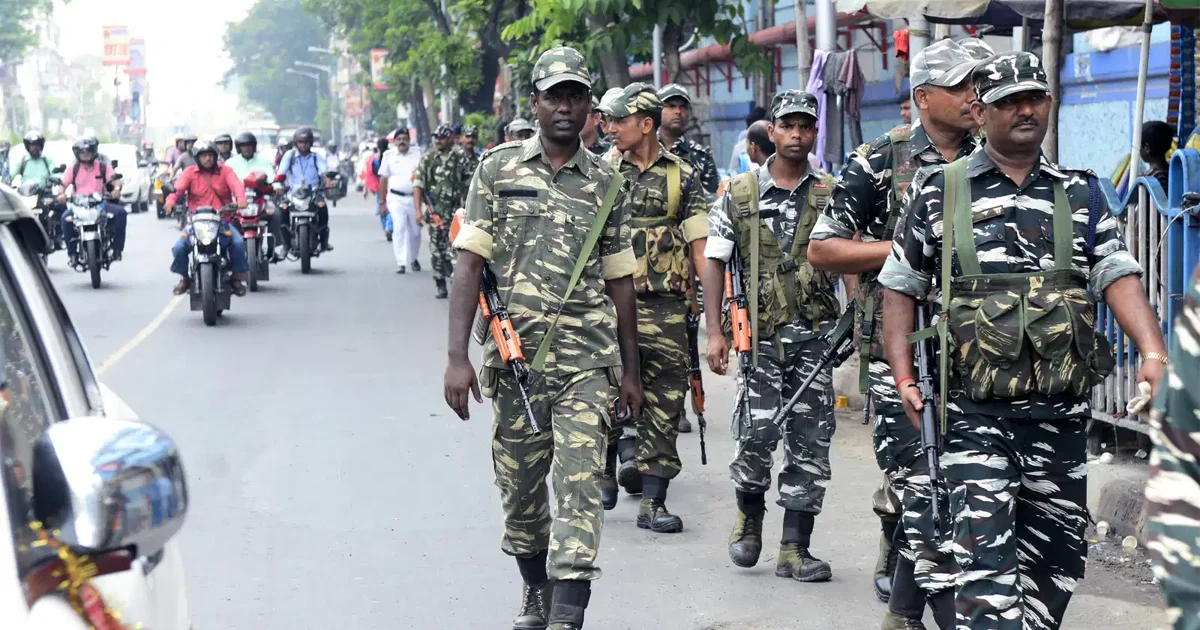 Read more about the article मतदानमा पुलीसले केन्द्रीय बलसँग मिलेर परिस्थिति सम्हाल्नेः इ.सी.