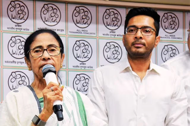 Mamata Banerjee Resign Refuse