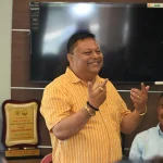 मसँग साथमा उभिने सबै बीजीपीएमका हरिया पातहरू हुन्।” अनित थापा