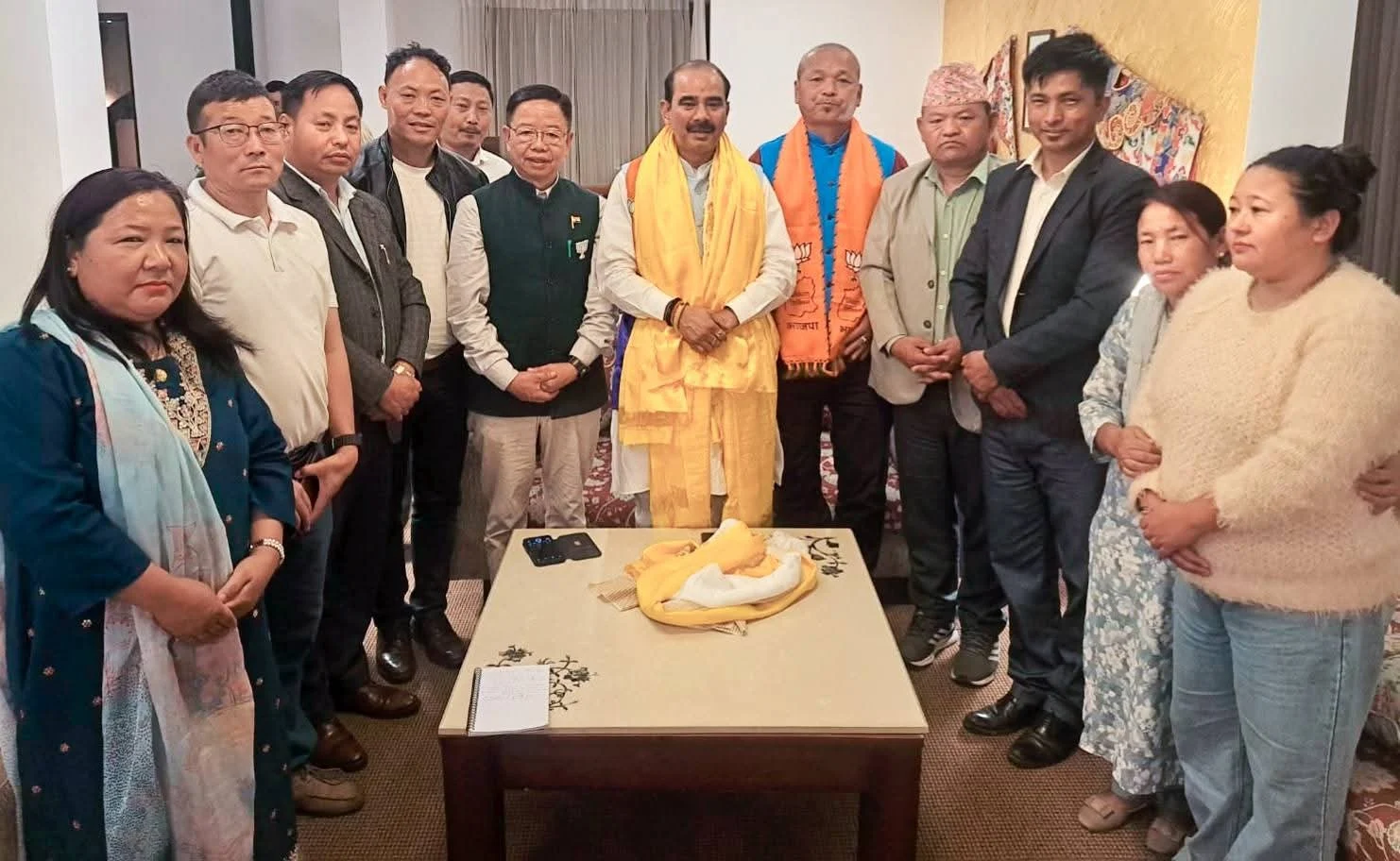 भाजपा सिक्किम टोलीले भेट्यो केन्द्रीय राज्यमन्त्री अजय टम्टालाई 