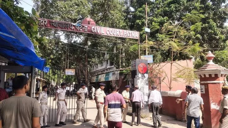 खान सर वकिलसँग पटना सिभिल कोर्ट पुगे अनि गरे आत्मसमर्पण