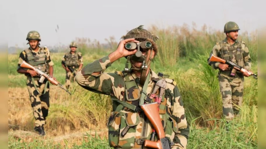 मनसुनबाट पीडित बंगलादेशीहरुले प्राप्त गरे भारतीय सैनिकहरूको सहयोग