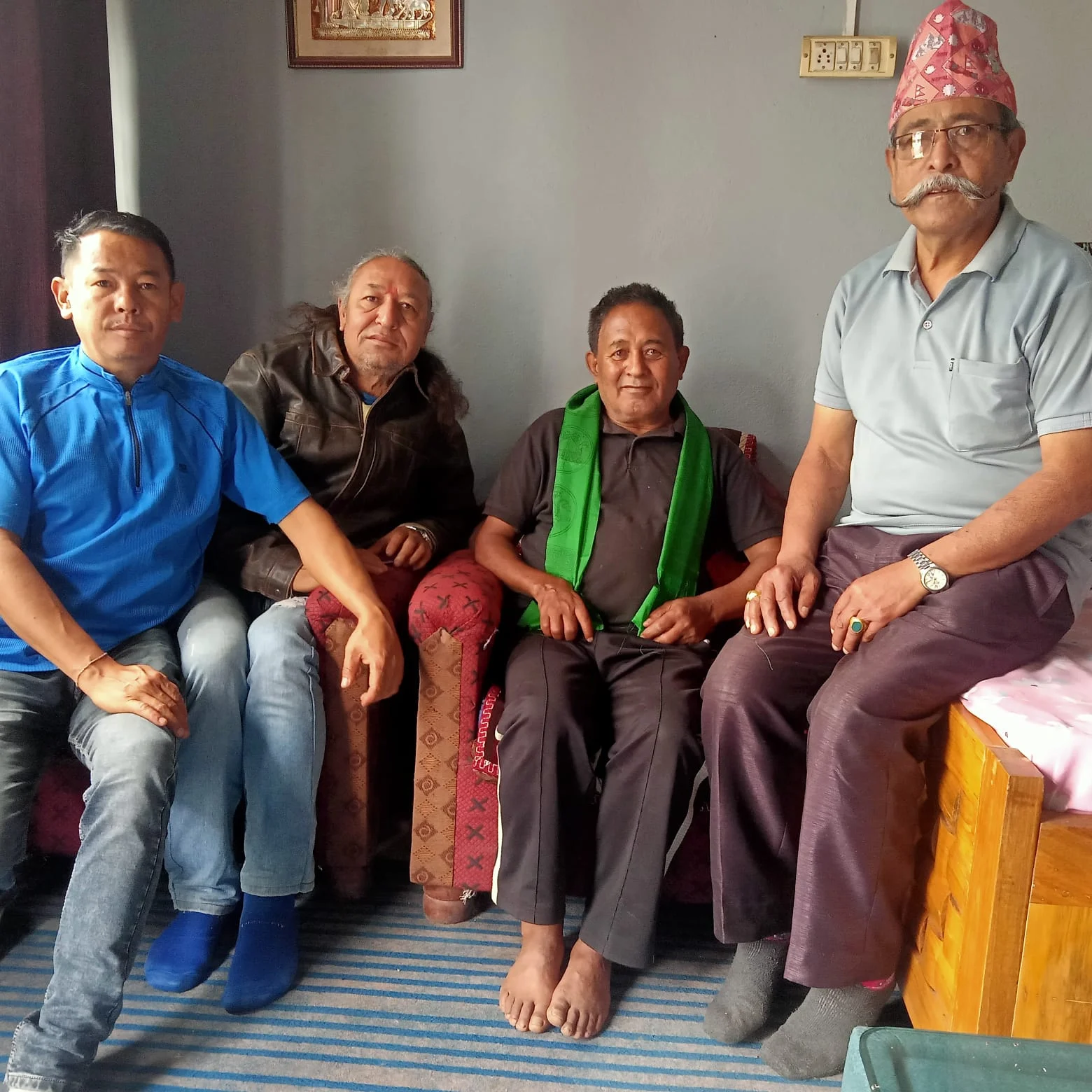‘८० को दशकका अग्रज आन्दोलनकारीहरूसँग गोरामुमोको आत्मीय भेटघाट