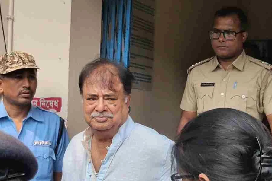 टीएमसी नेता उदयन गुहा, 6 दिन पुलीस हिरासत, अदालत र सुधार गृहमा 
