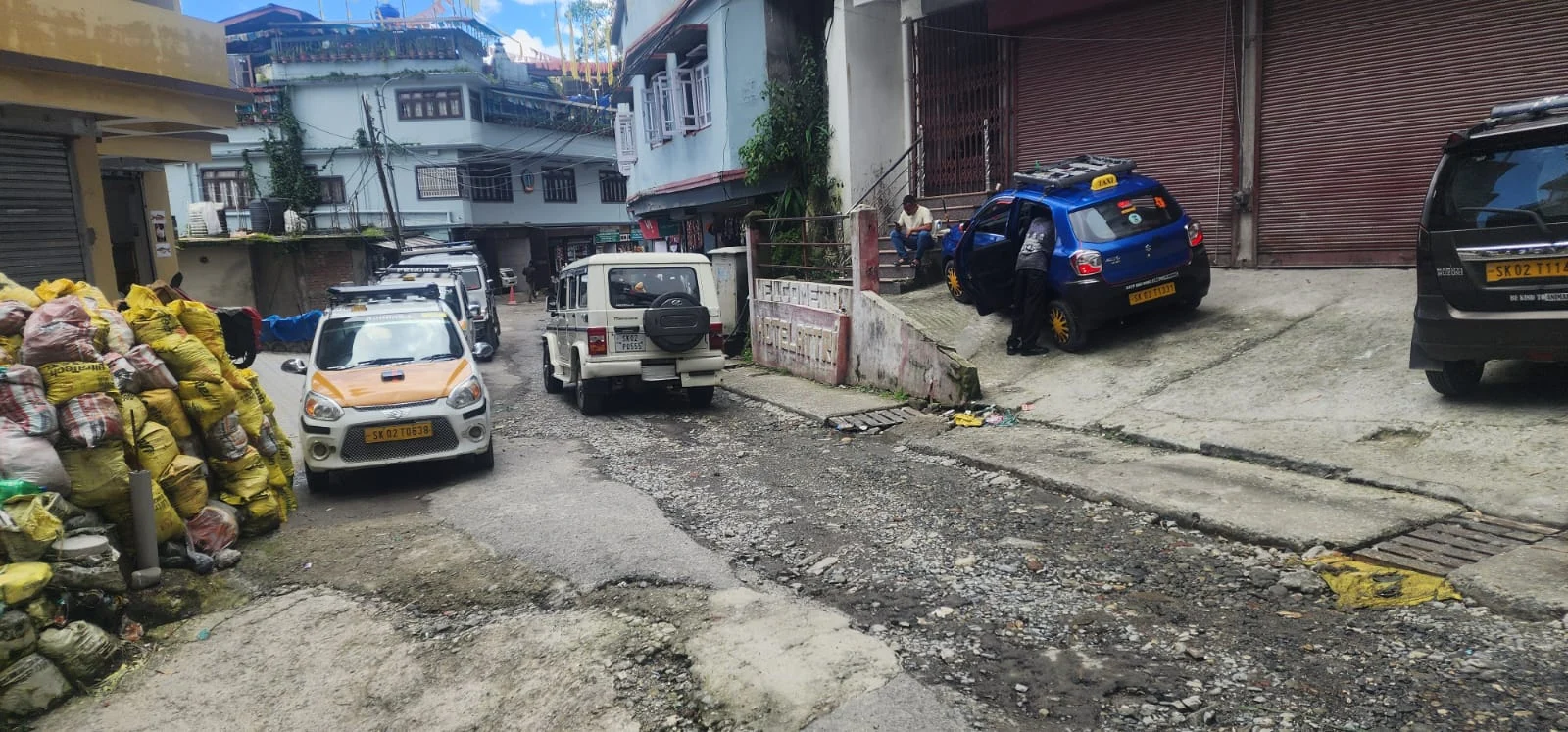 बढ्दो सवारी चापसँगै गेजिङ बजार व्यवस्थाको चुनौती, दीर्घकालीन समाधानको खाँचो