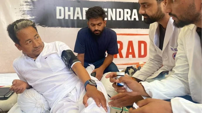 प्रधानन्यायाधीशको विरोध प्रदर्शनमा सोनम वाङचुकको स्वास्थ्य बिग्रँदै