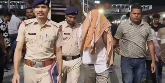 7.5 केजी गाँजासहित सराइघाट एक्सप्रेसबाट एक पक्राउ, एनजेपीमा जीआरपीको ठूलो कारबाही