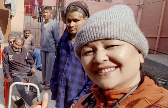 असहायहरूको सहारामा समर्पित मानवसेवी कार्यकर्ता