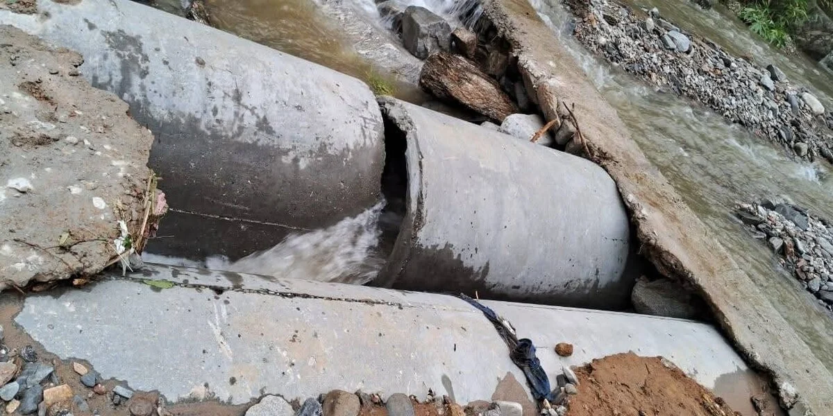 Incessant rains wash away snow pipes, disrupting transportation in remote villages of Geetdabling