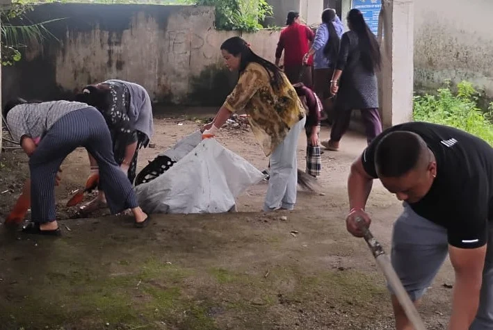 च्यानडाँडामा आगमसिंह गिरी ग्राम सुधार समाजद्वारा विशेष सरसफाइ अभियान सञ्चालन