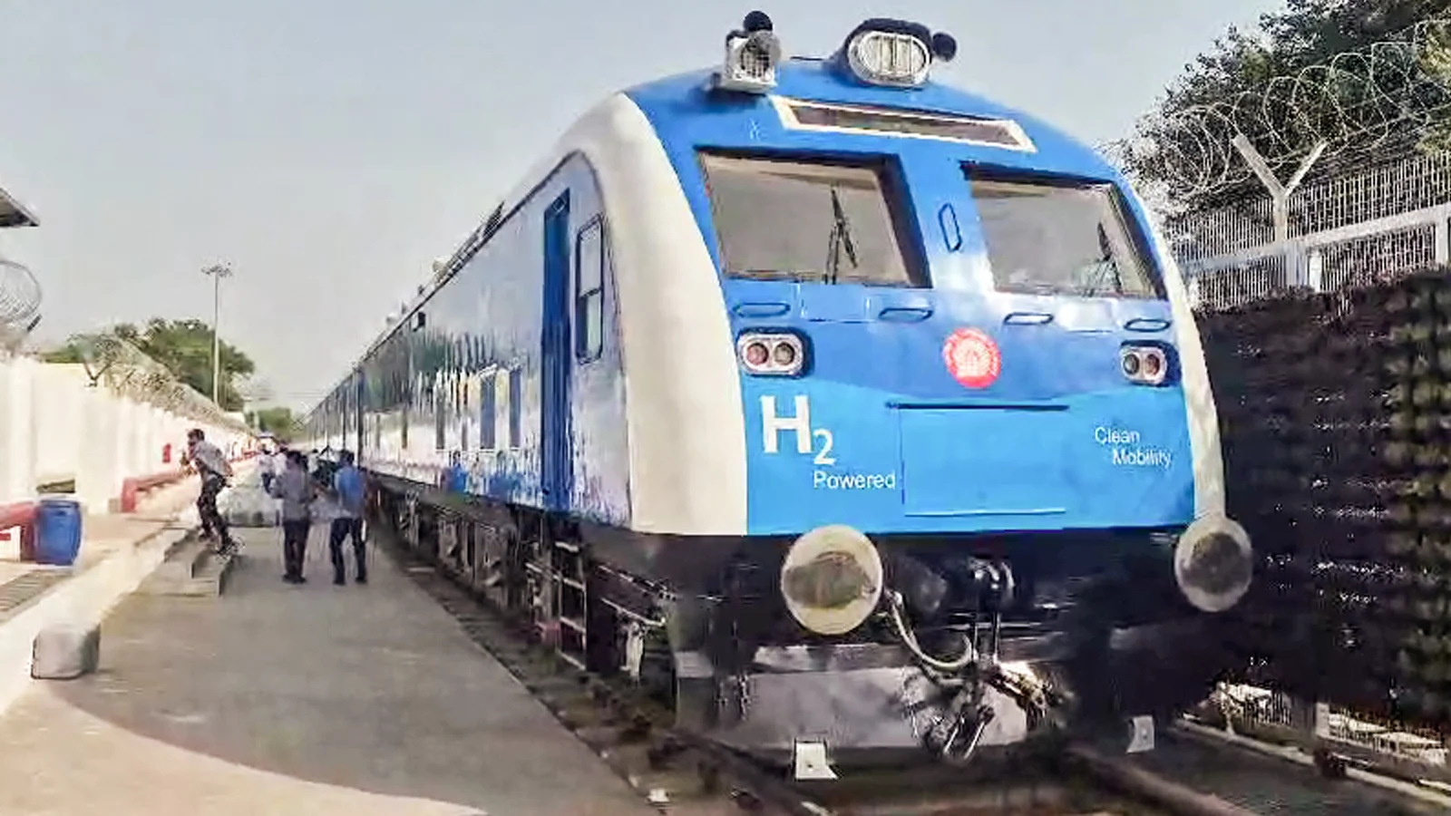 हाइड्रोजन सञ्चालित रेलको उद्घाटन राष्ट्रको विकासको सुनौलो अध्याय : रेलमन्त्री