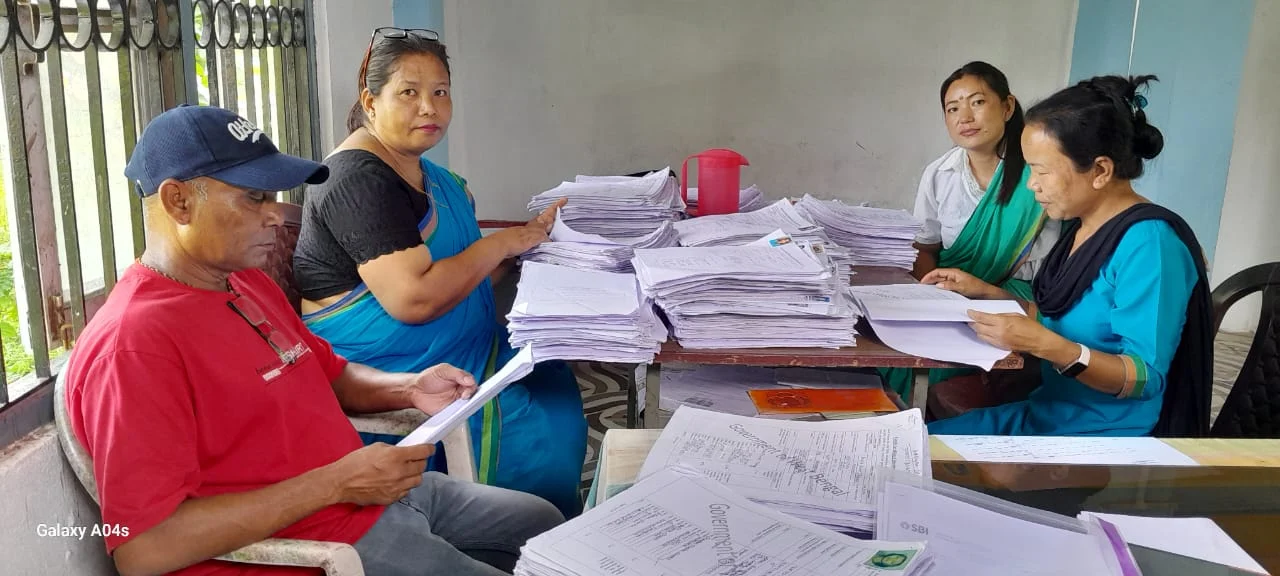 दार्जीलिङको गोक १ मा आइसीडीएस कार्यकर्ताद्वारा अन्नपूर्णा योजनाको भेरिफिकेसन कार्य तीव्र