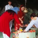 सावन महिनाको पहिलो सोमबार शिवलाई जलार्पण
