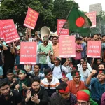 प्रधानमन्त्री निवासअगाडि विपक्षीको प्रदर्शन, शिक्षामन्त्रीसहित तीन प्रमुख नेताको राजीनामाको माग