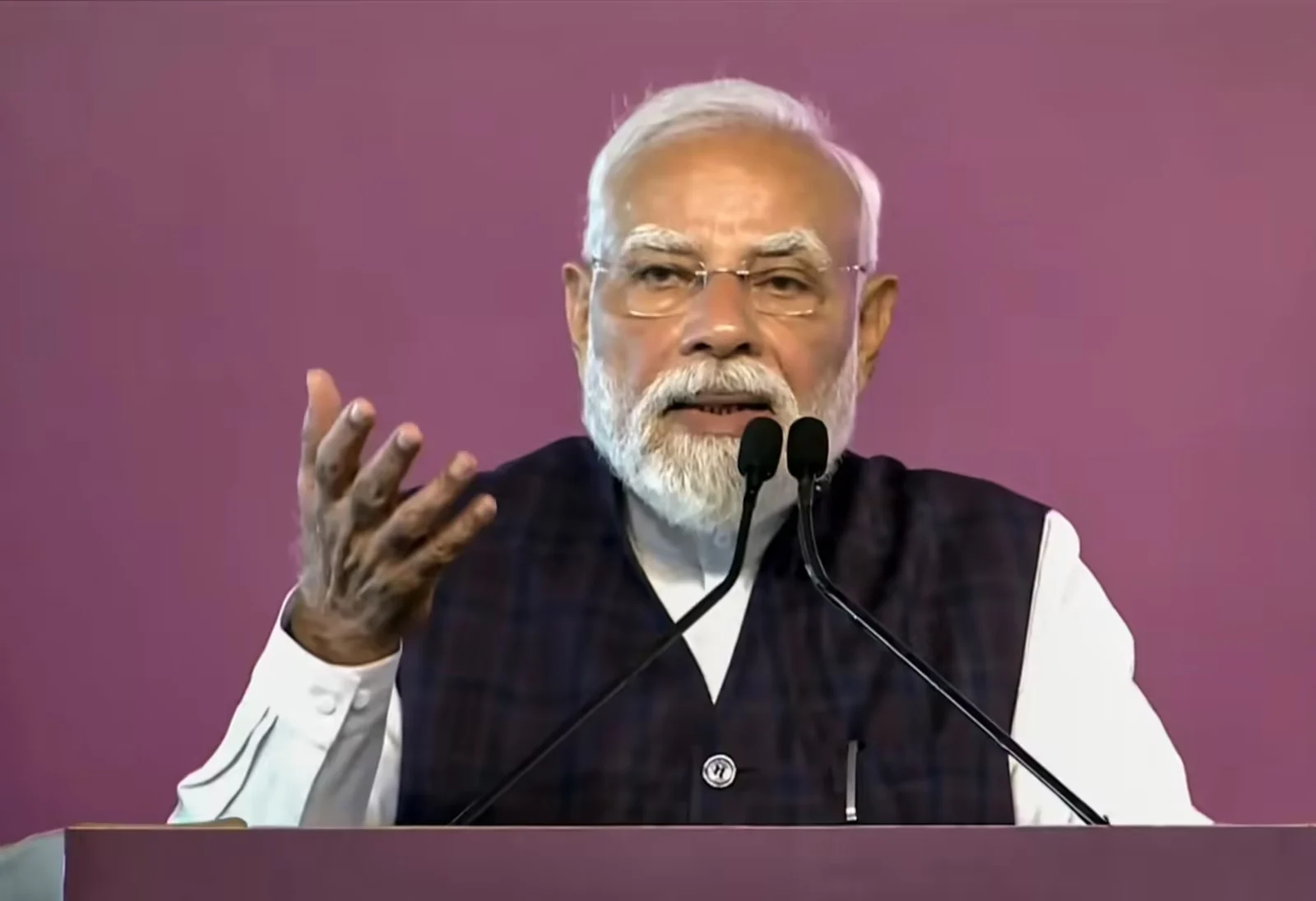 समरदुङ दुर्घटना: प्रधानमन्त्री मोदीले दिए मुख्यमन्त्री तामाङलाई सबै सम्भावित सहयोगको आश्वासन
