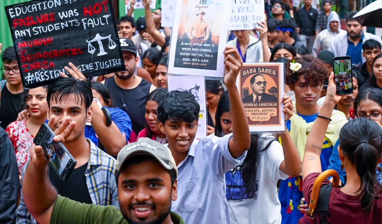 सरकारको आश्वासनपछि सोनम वाङ्चुकले अनशन अन्त्य, नीट आन्दोलनबारे थप वार्ता जारी