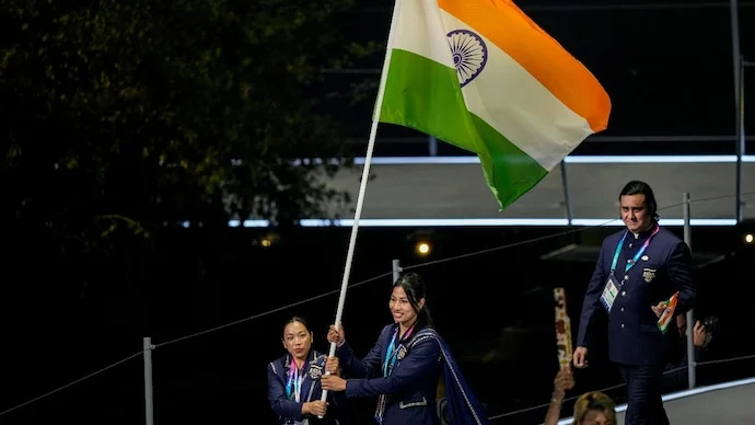 राजा चार्ल्स तृतीयद्वारा राष्ट्रमण्डल खेलकुद २०२६ को उद्घाटन, मिराबाई चानु र लभलिनाले गरे भारतको नेतृत्व